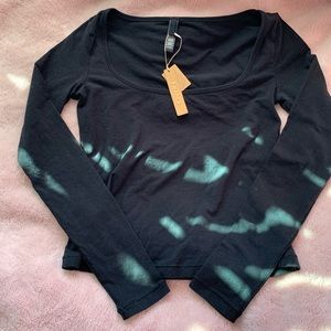 sold SKIMS New Vintage Scoop Long Sleeve in ONYX